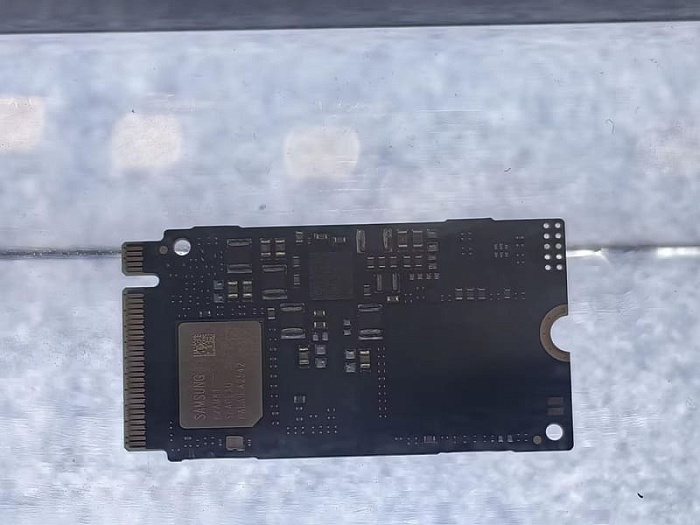 Samsung показала накопитель BM9K1 с контроллером на базе архитектуры RISC-V Samsung показала накопитель BM9K1 с контроллером на базе архитектуры RISC-V