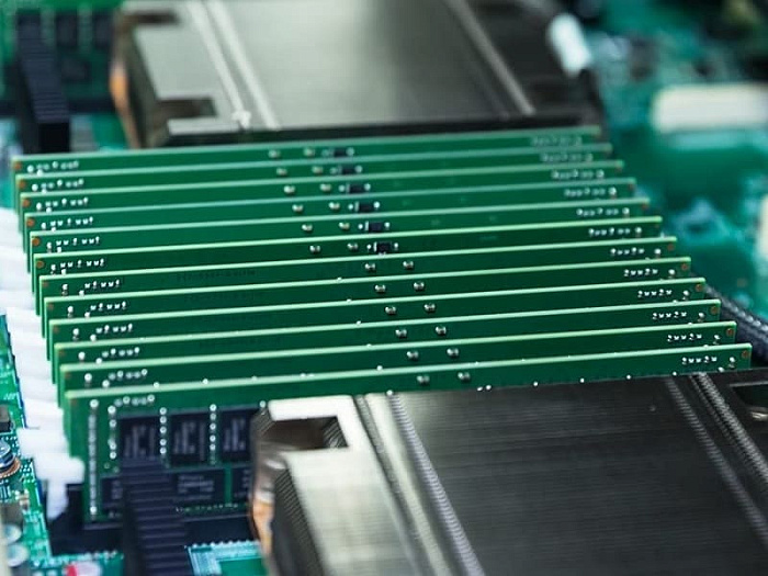 Треть капитальных затрат у гиперскейлеров приходится на подсистему памяти Треть капитальных затрат у гиперскейлеров приходится на подсистему памяти