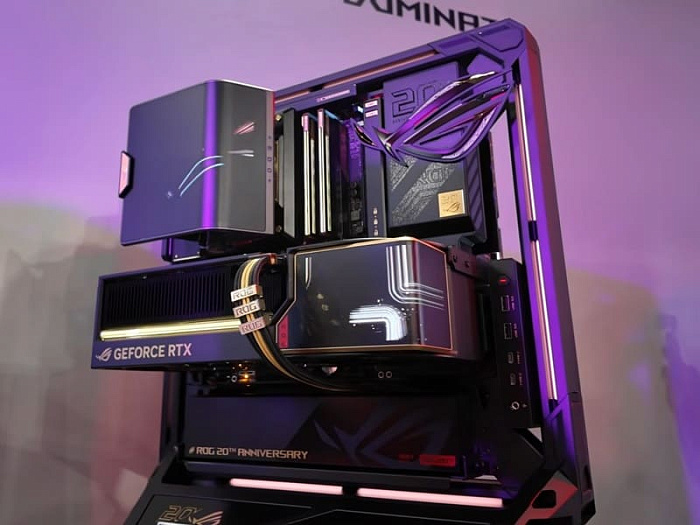 ASUS ROG Astral RTX 5090 Edition 20: AMOLED-дисплей, BTF и 800 Вт