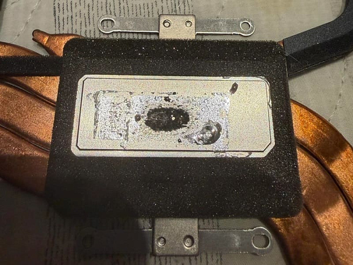 Примеси в жидком металле повредили радиатор и процессор ноутбука ASUS Zephyrus M16