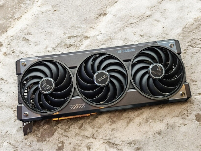 AMD подтвердила старт продаж Radeon RX 9000 в марте