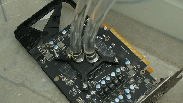 Прямое охлаждение водой снизило температуру видеокарты GeForce RTX 2060 до 28°C