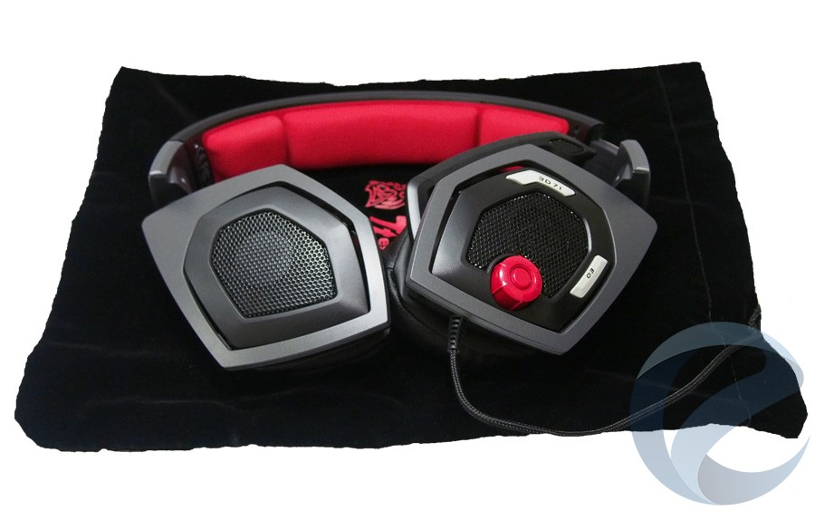 Что такое xear surround max