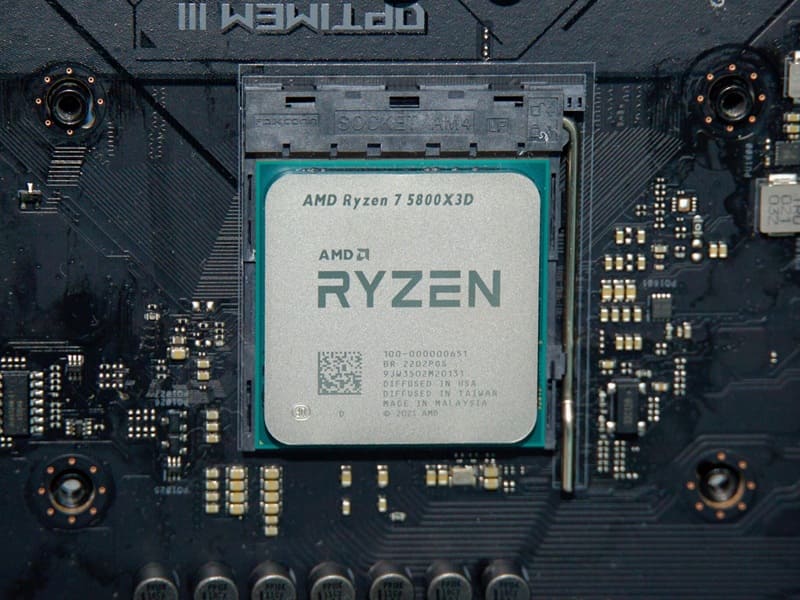 Перевыпущенный Ryzen 7 5800X3D с двух ног врывается в топ продаж