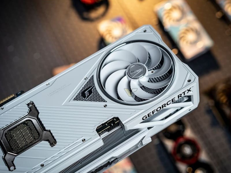 Colorful iGame GeForce RTX 5080 Vulcan White получила четыре