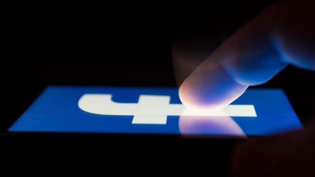 Facebook запускает "темный" режим для ПК-пользователей