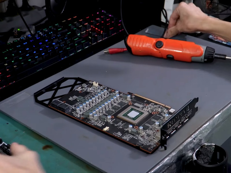 Энтузиасты модернизировали Radeon RX 5600 XT для работы с 16 Гбайтами ...
