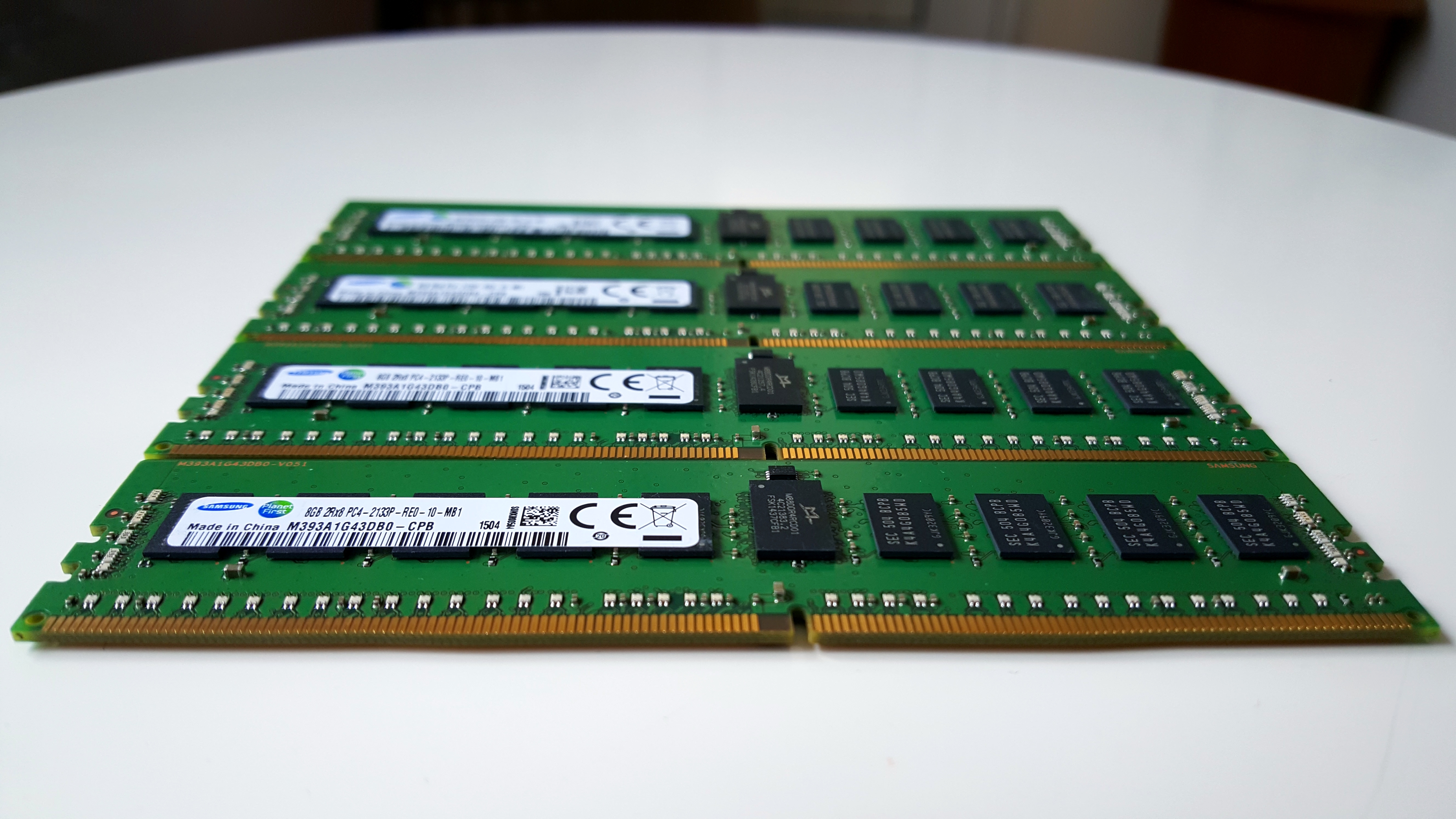 Днс память ddr3. Ram память ddr4. Оперативная память: 4 GB Ram. Оперативная память самсунг DDR 4 ГБ. Ddr4 ECC Ram память.
