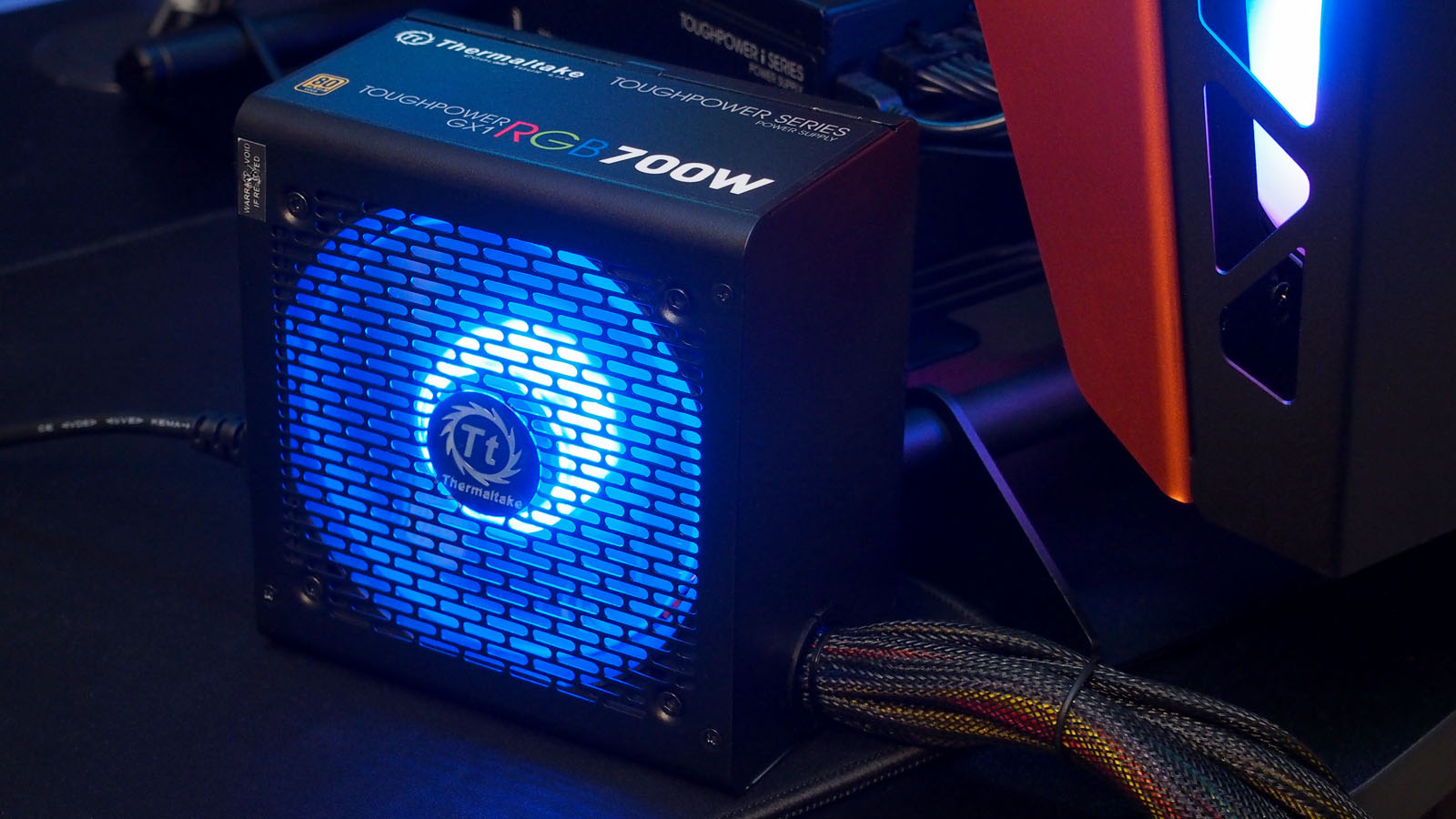 Thermaltake rgb 700w. Thermaltake Toughpower gx1 RGB, 700вт. Zalman RGB 700w. Gx1 RGB 700w. 700w Thermaltake Blue.