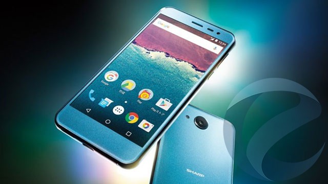 Sharp начнет выпускать смартфоны для Европы