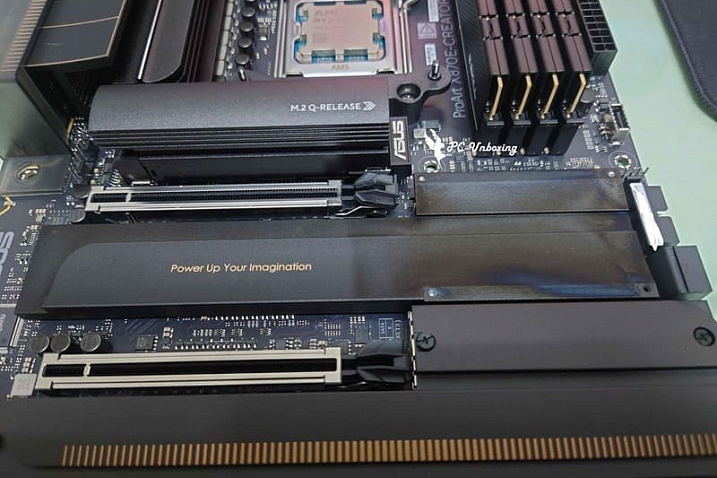 Видеокарта ROG Astral RTX 5090 оставила крупное пятно на радиаторе платы ProArt X870E