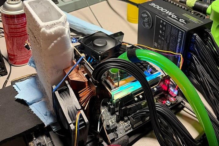 ASUS ROG Astral RTX 5090 установила три рекорда, разогнавшись до 3700 MHz