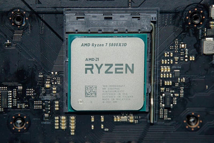 Перевыпущенный Ryzen 7 5800X3D с двух ног врывается в топ продаж