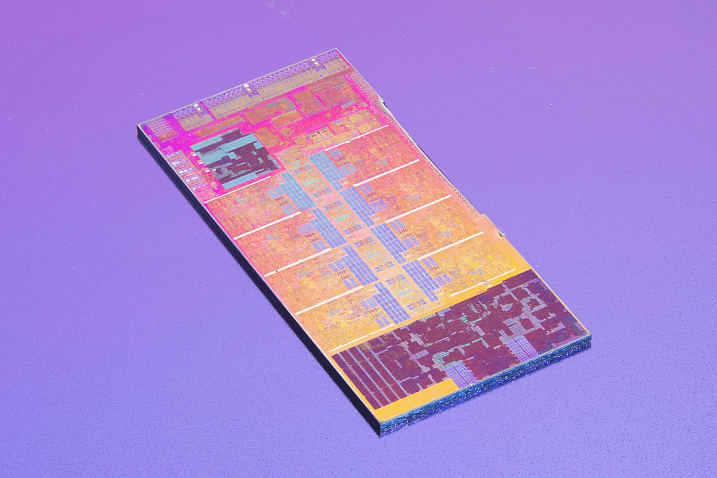 Первые снимки внутреннего строения кристалла процессоров Intel Rocket Lake