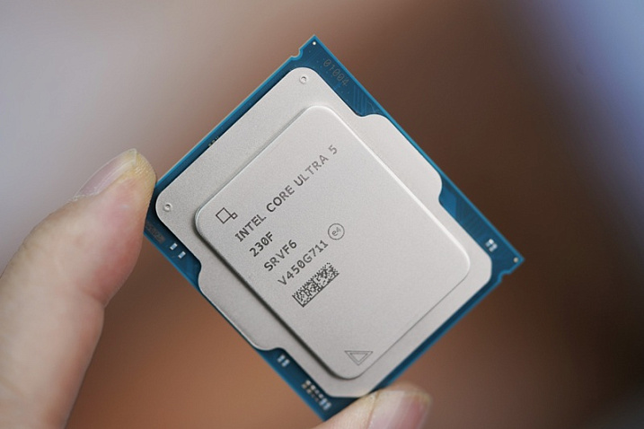Intel Core Ultra 5 230F получил крышечку с уникальным дизайном