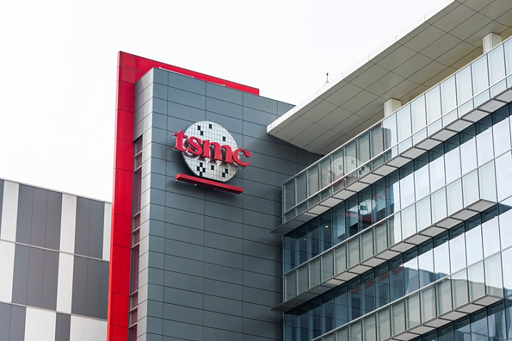Intel не планирует отказываться от услуг TSMC даже при успехе 18A