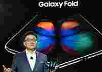 Зарезервировать предзаказ Samsung Galaxy Fold можно уже сегодня