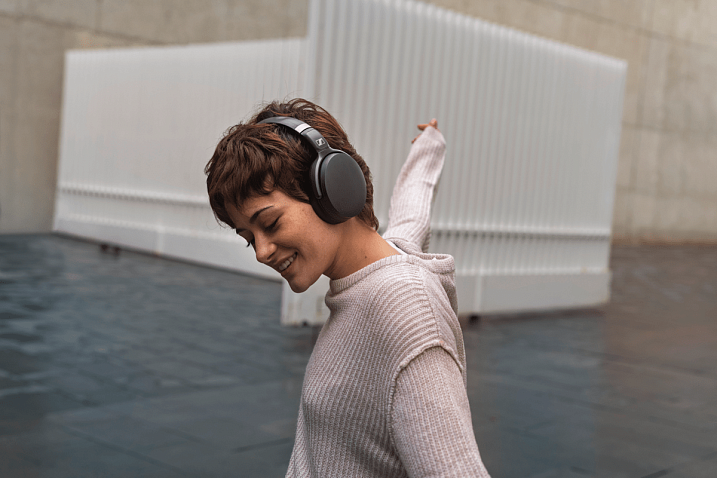 CES 2020: Sennheiser представила дешевого конкурента Sony WH-1000XM3