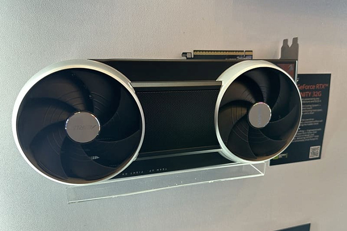 CES 2026: GIGABYTE показала RTX 5090 AORUS Infinity с печатной платой от Founders Edition