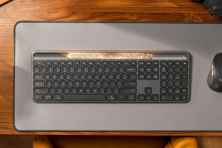 Клавиатура Logitech Signature Slim Solar+ K980 заряжается от света любой природы