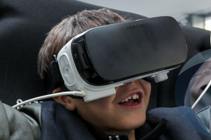 Samsung Gear VR начнет поддерживать Kids Mode