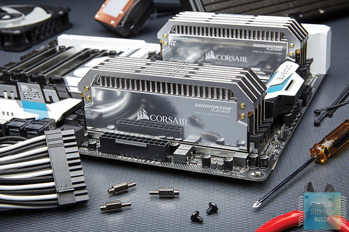 Corsair выпустила ограниченную серию 32 Гб комплектов памяти Dominator Platinum Special Edition