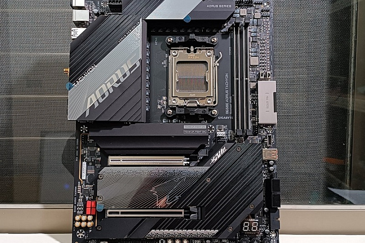 GIGABYTE AORUS B650E TACHYON будет предназначена для оверклокеров