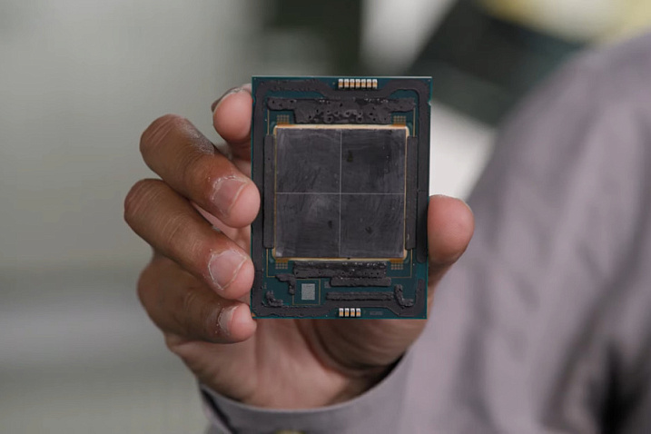 Intel Sapphire Rapids-SP: 4 плитки и 10 межкомпонентных соединений на площади 4446 мм²
