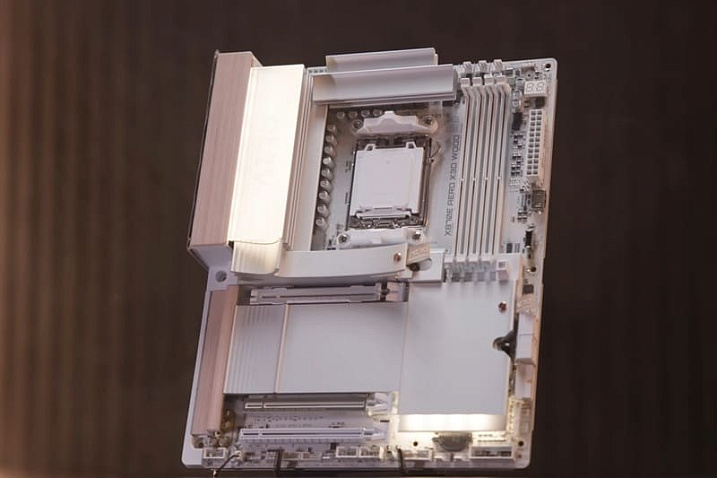 GIGABYTE выпустила материнскую плату X870E AERO X3D WOOD с деревянными вставками