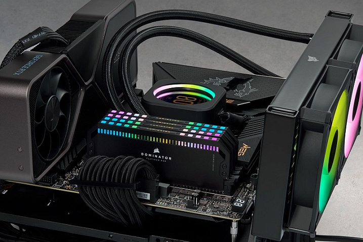 CORSAIR выпустила оперативную память DOMINATOR PLATINUM RGB DDR5-6600