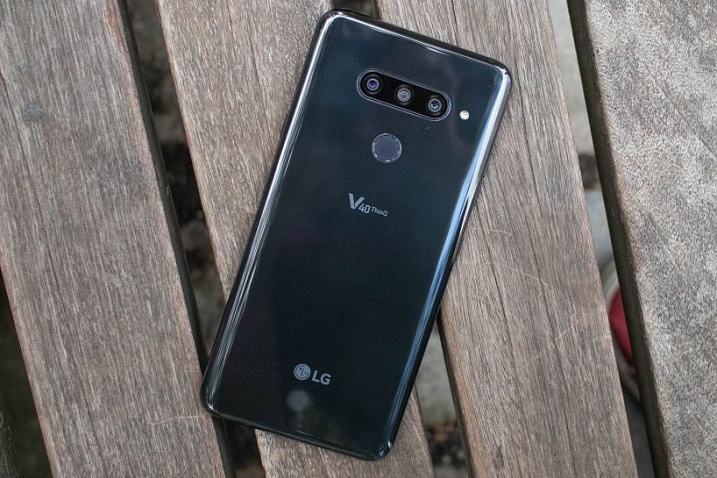В сеть попало рендерное изображение смартфона LG V50 ThinQ