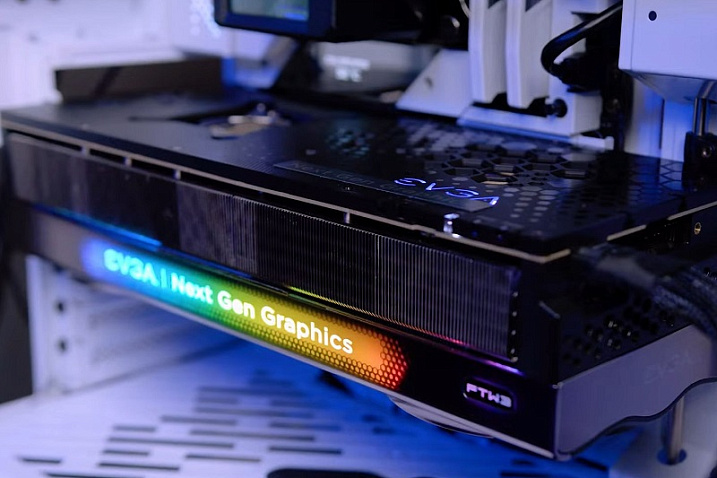 Изучаем прототип EVGA GeForce RTX 4090 FTW3