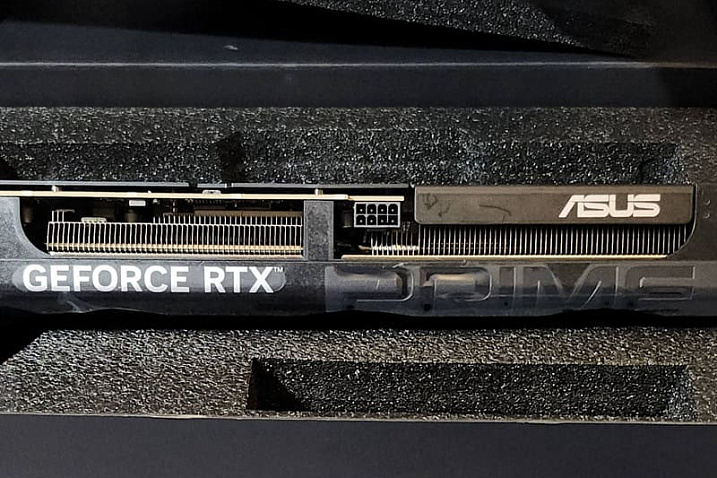 Покупатель GeForce RTX 5080 получил RTX 5060 Ti с переклеенными наклеечками
