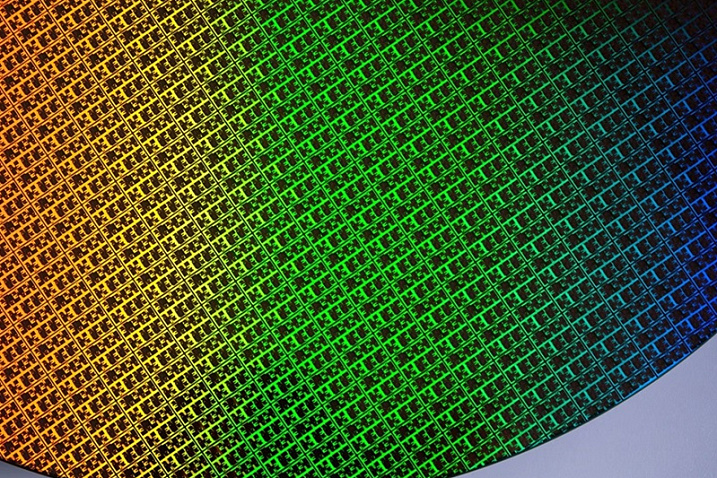 Broadcom разочарована в текущих возможностях техпроцесса Intel 18A