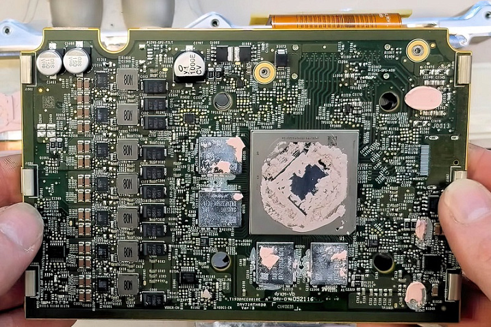 Бортовой компьютер Tesla получил APU AMD с дискретной графикой уровня Radeon PRO W6600