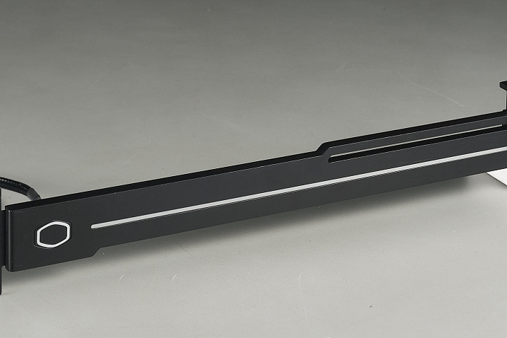 Cooler Master представила универсальный держатель для видеокарт ELV8