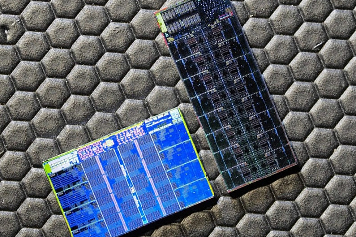 Кристалл с 16 ядрами AMD Zen 5c значительно длиннее кристалла с 8 ядрами Zen 3