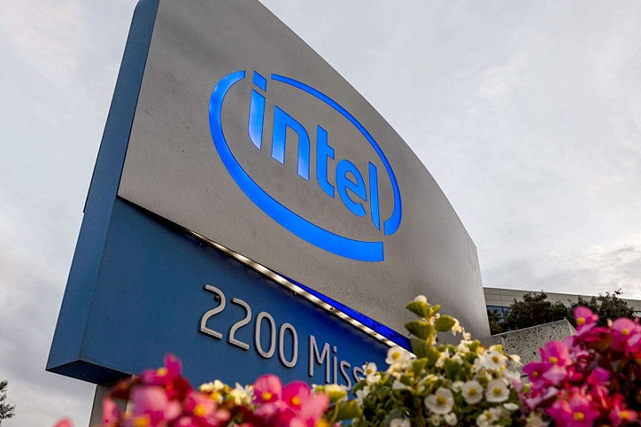 По итогам второго квартала Intel начала наращивать выручку