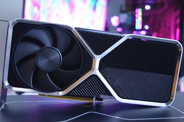 Слух: RTX 5060 Ti предложит 16 Гбайт GDDR7, а RTX 5060 будет ограничена лишь 8 Гбайтами
