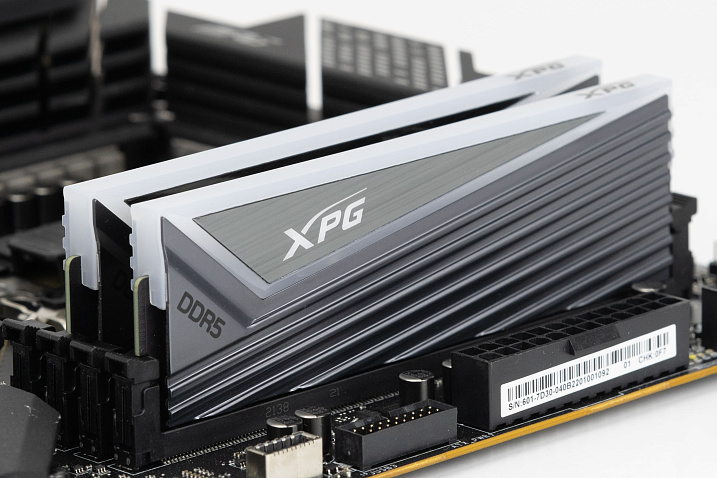 Обзор и тест комплекта оперативной памяти ADATA XPG Caster RGB 32 ГБ DDR5 6400 МГц (AX5U6400C4016G-DCCARGY)