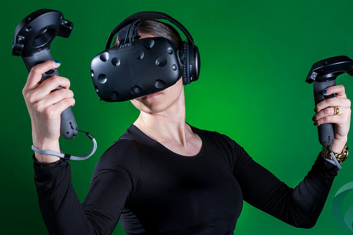HTC объявила о снижении цены на VR-шлем Vive