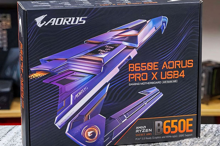 Разъем PCIe x16 у B650E AORUS PRO X USB4 рассчитан на нагрузку до 58 килограммов
