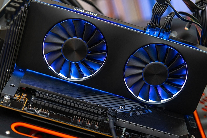 Свежий драйвер улучшил производительность видеокарт Intel Arc до 79% в DirectX 9