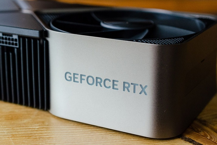 У китайской компании есть доступ к RTX 4090D 48GB и RTX 4080 SUPER 32GB