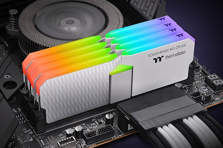 Скорость работы памяти Thermaltake TOUGHRAM XG RGB D5 теперь достигает 8000 MT/s