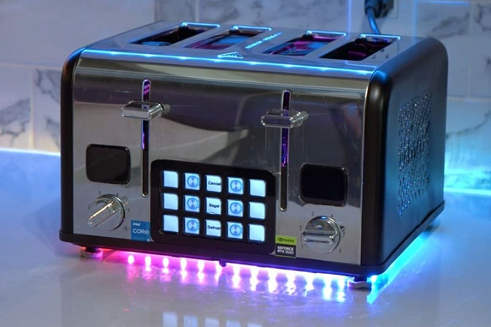 SignalRGB разыгрывает игровую систему, собранную внутри тостера