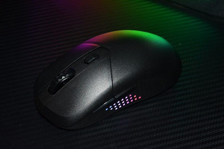 Обзор беспроводной игровой мыши MSI  VERSA 300 ELITE WIRELESS