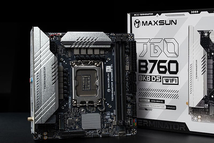 У MAXSUN B760 Terminator BKB порт для видеокарты разместился с обратной стороны платы