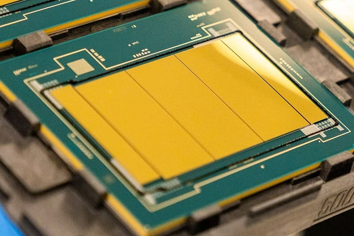 Высокий спрос на серверные процессоры побуждает AMD и Intel повышать цены