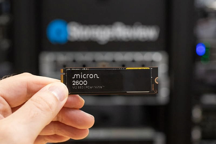 Накопитель Micron 2600 оснащён технологией адаптивной записи, повышающей его скорость